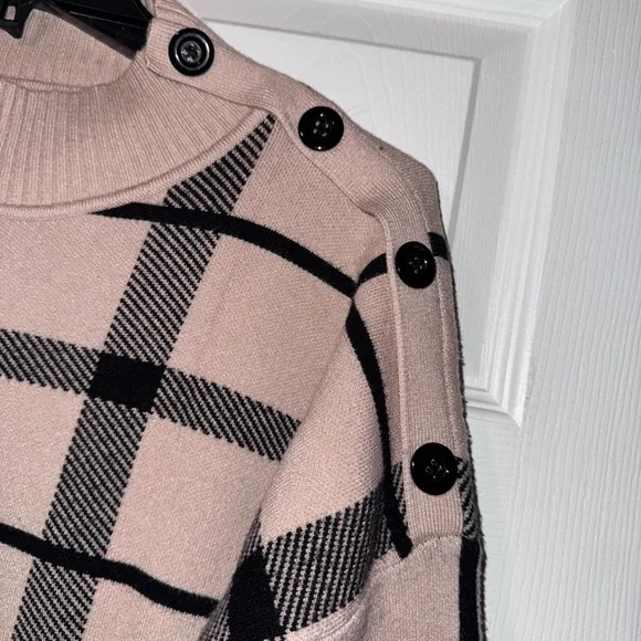 Tahari Sweater - Picture 2 of 4